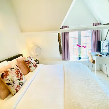 Bed & Breakfast The Flower
